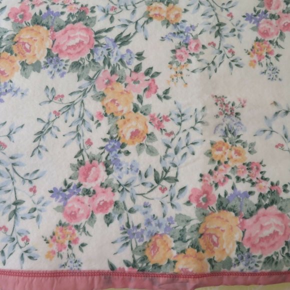 Vintage Acrylic Blend Pink Floral Thermal Blanket Satin Trim Twin 70 x 94 USA - Picture 4 of 9